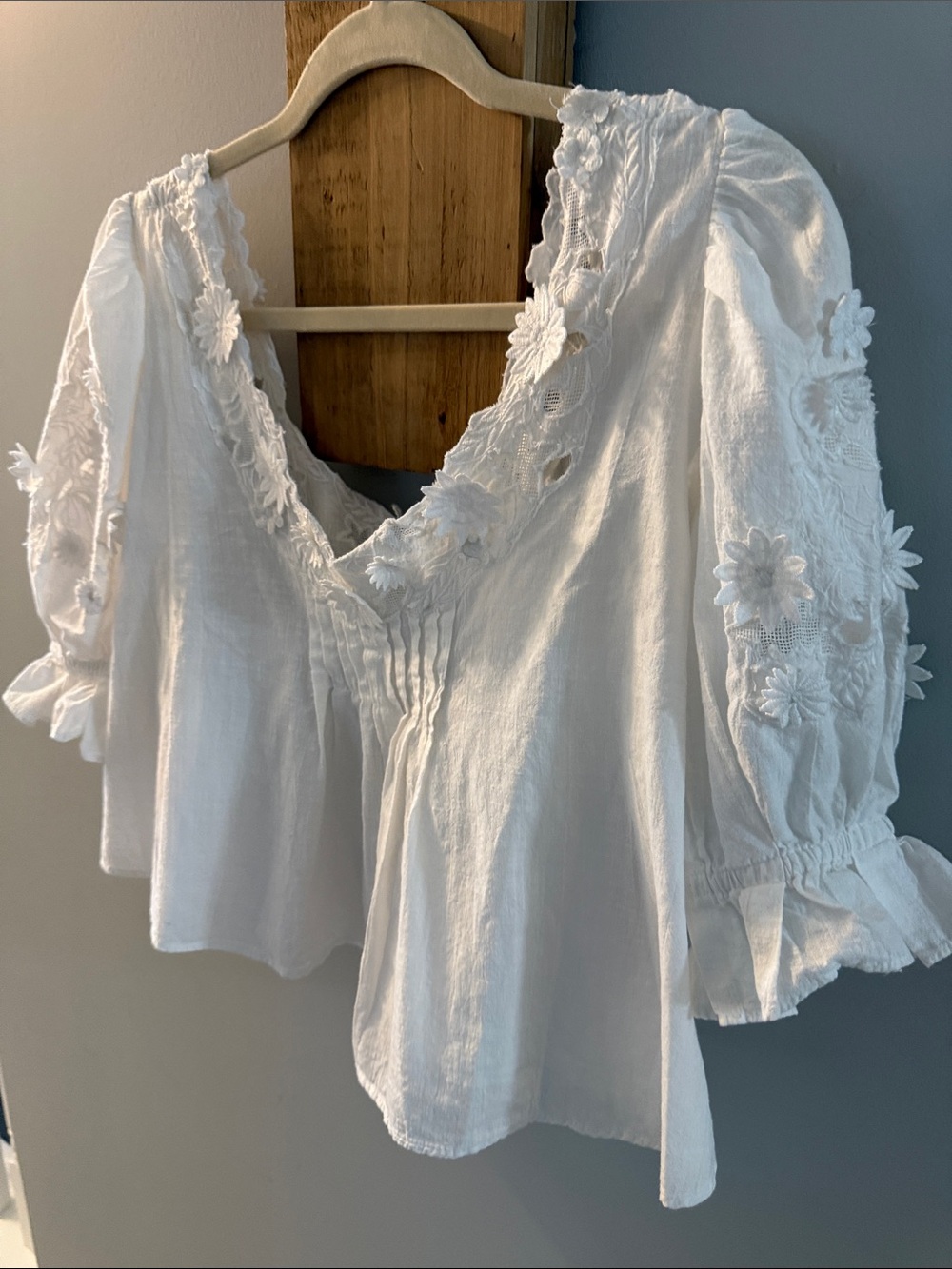 FREE PEOPLE Sophie Embroided White Floral Peasant Top - Women, XS - Picture 5 of 8